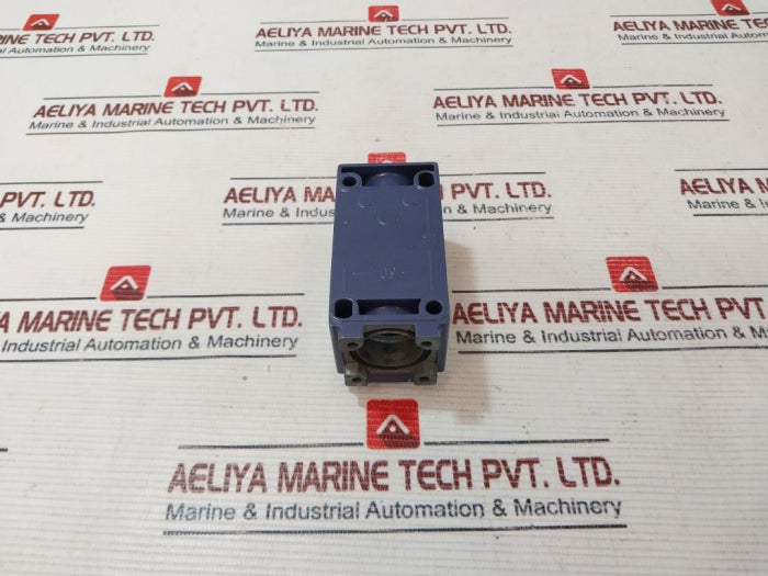 Telemecanique/Schneider Electric Zck J1H29 Limit Switch Ac 15 240V 3A