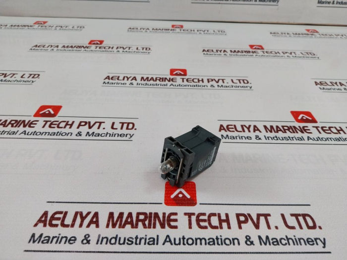 Telemecanique/Schneider Electric Zb5-aw1.71N Push Button 230V-6V