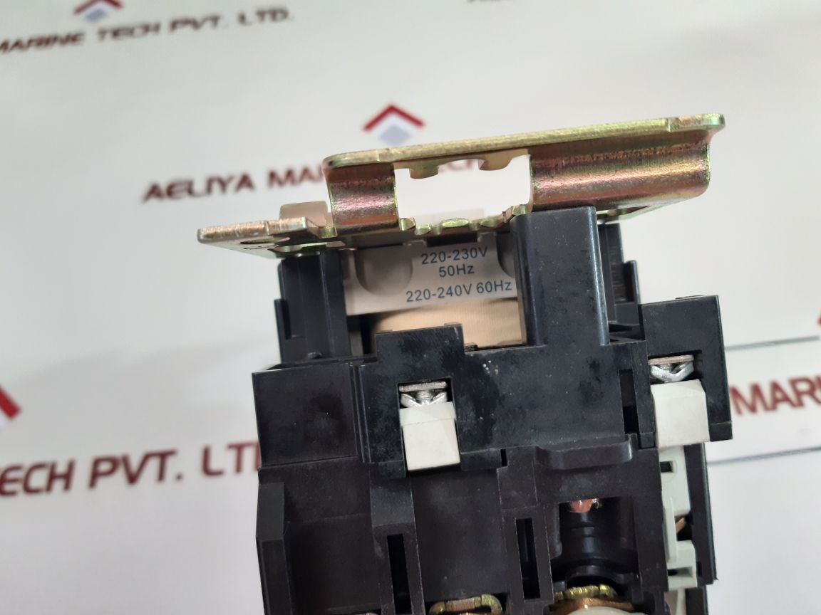 Telemecanique/Schneider Lc1 D40 11 Contactor La1 Dn31 Contact Block - Aeliya Marine Tech