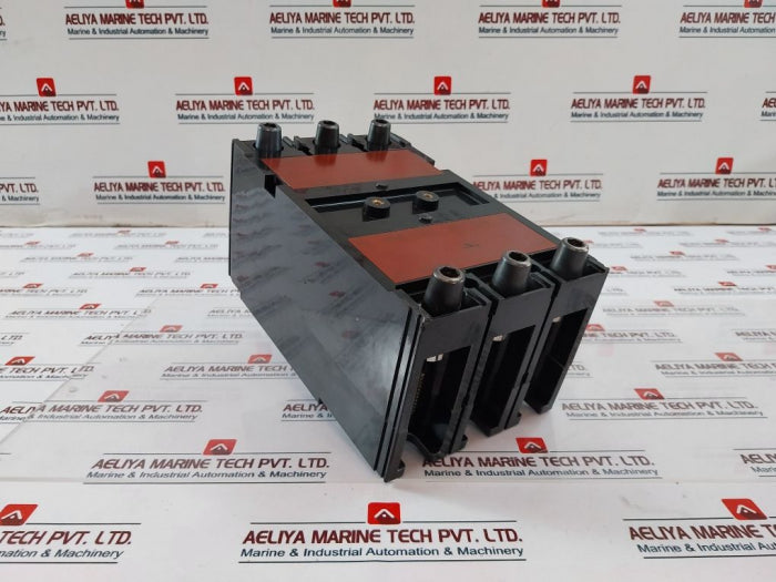 Terasaki Tl-400E 3-pole Current Limiting Circuit Breaker 400A Ac 690V