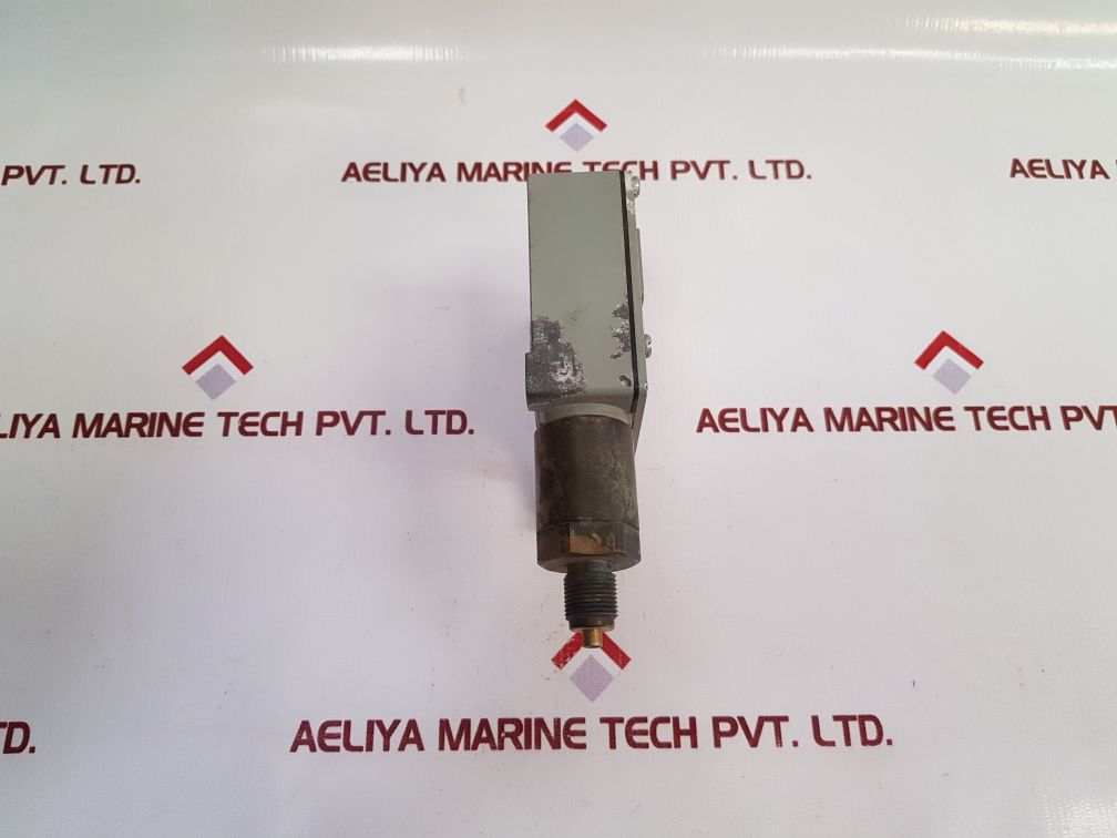 Trafag 900.2376.924 Pressure Switch