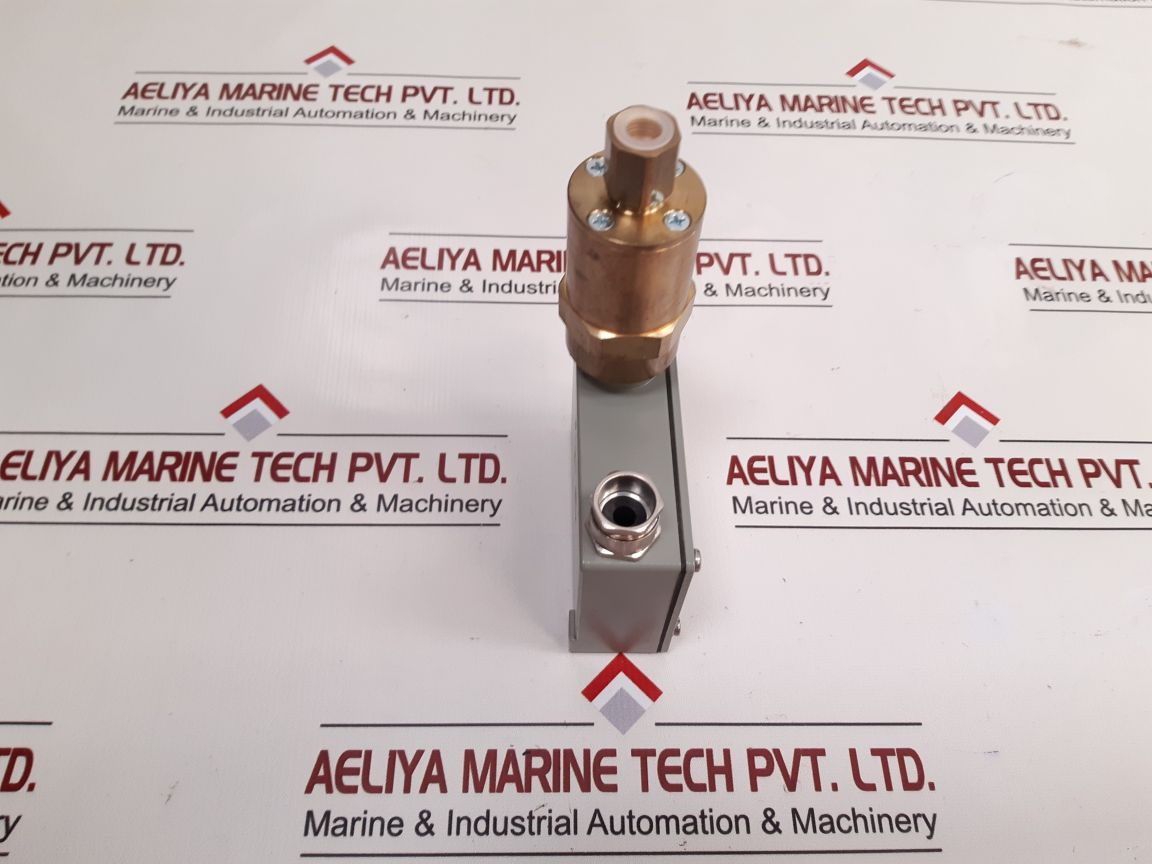 Trafag 924.1177.937 Pressure Switch