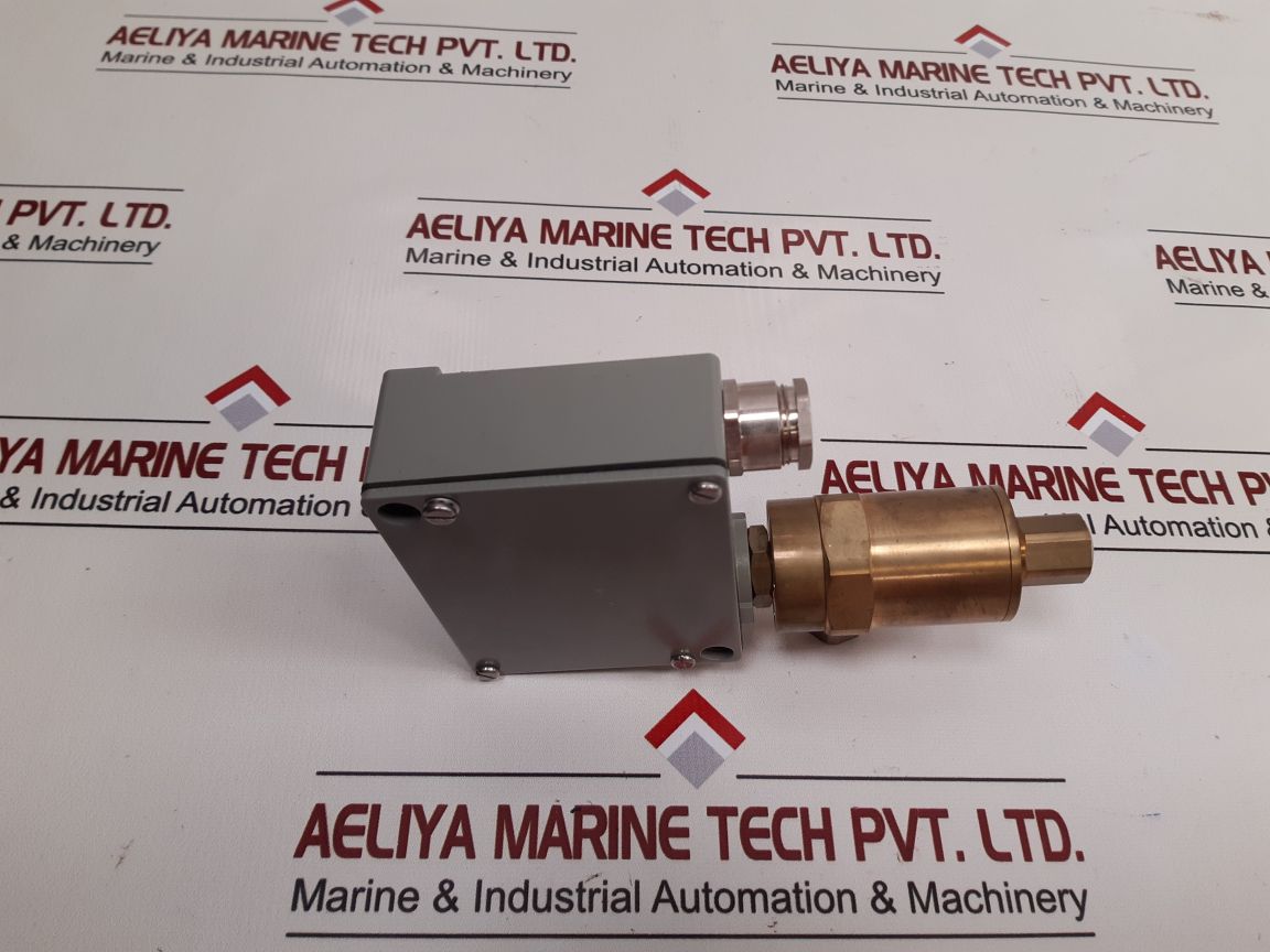 Trafag 924.1177.937 Pressure Switch