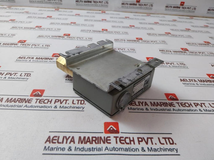 Trafag 972.2379 Pressure Switch 301090 Ip65