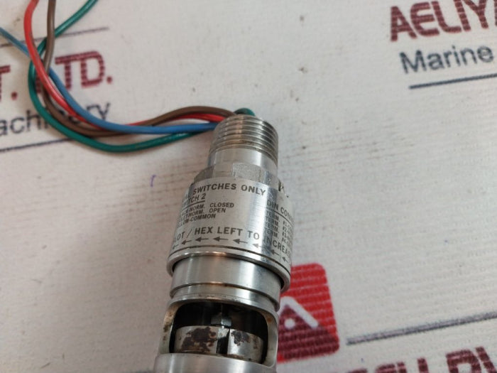 United Electric 12Shsn2A Pressure Switch 10 To 25Psi