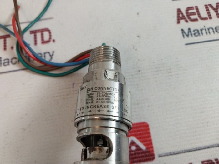 United Electric 12Shsn2A Pressure Switch 10 To 25Psi