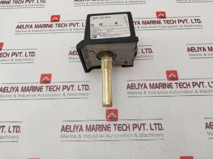 United Electric B54-103 9040 Temperature Controller 15A 480Vac