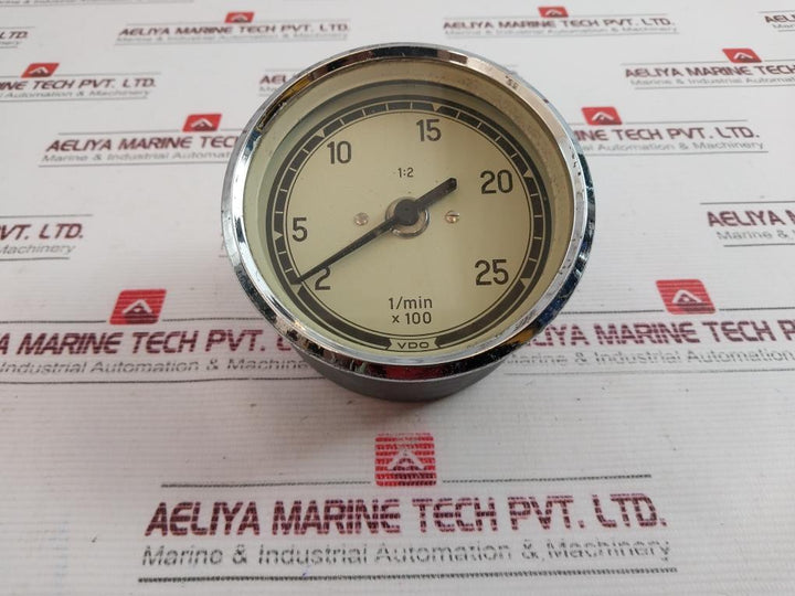 Vdo 2 – 25 1/Min X 100 Rpm Gauge