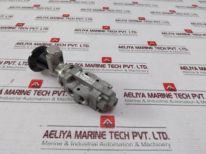 Versa Cap-3301-316-356B Three-way Valve