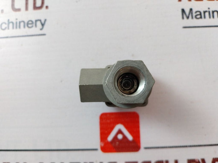 Versa Sv-3-316 3-way Air/hydraulic 1/4in Shuttle Valve 708920