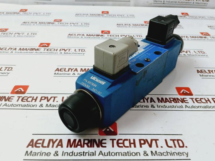 Vickers Dg4V 3 6C H M U1 D6 60 En38 Solenoid Directional Control Valve 507834
