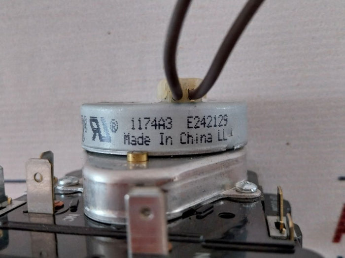 Mallory Tu5842 Timer 230vac 60hz 7.5a 250vac 15a 125vac
