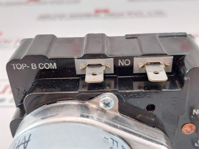 Mallory Tu5842 Timer 230vac 60hz 7.5a 250vac 15a 125vac