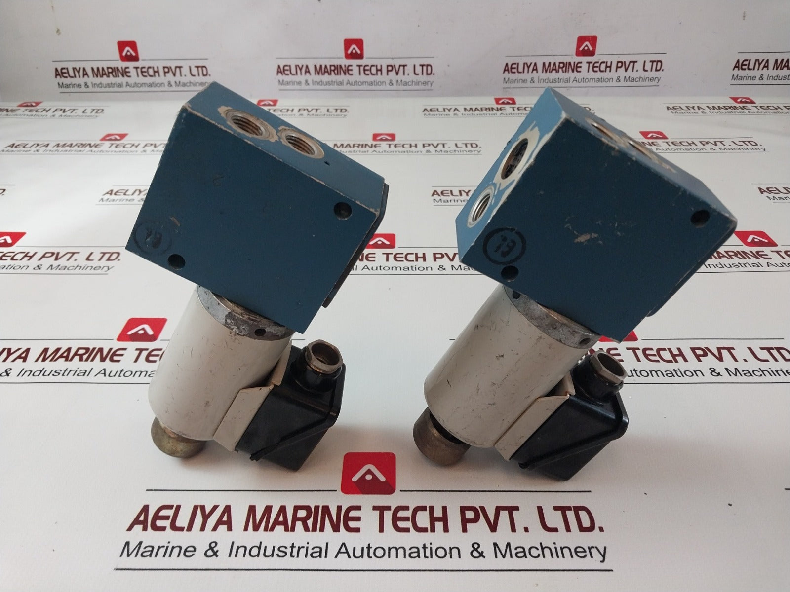 Wabco 3721981120 changeover solenoid valve with external air-pilot