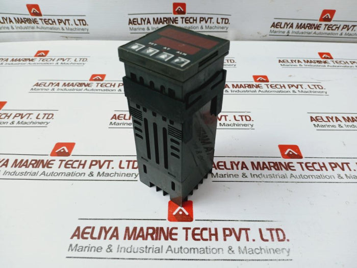 West Instruments Z2100 M1P1 Temperature/Process Control 90-264Vac 50/60Hz