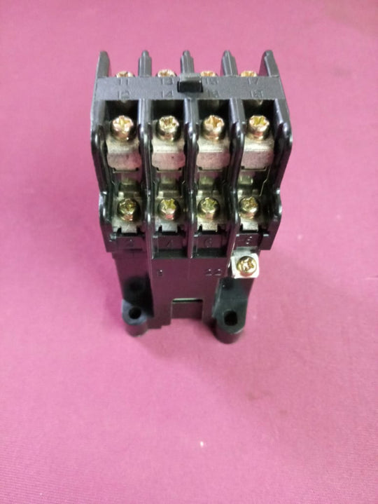 Togami Pak-6Us44-p4B Magnetic Control Relay 5-7 Amp