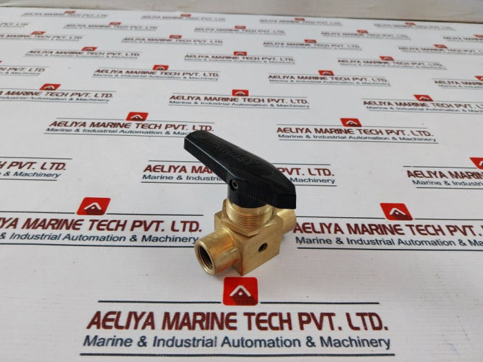 Whitey B-44F6 Brass Ball Valve And Stainless Steel Handle