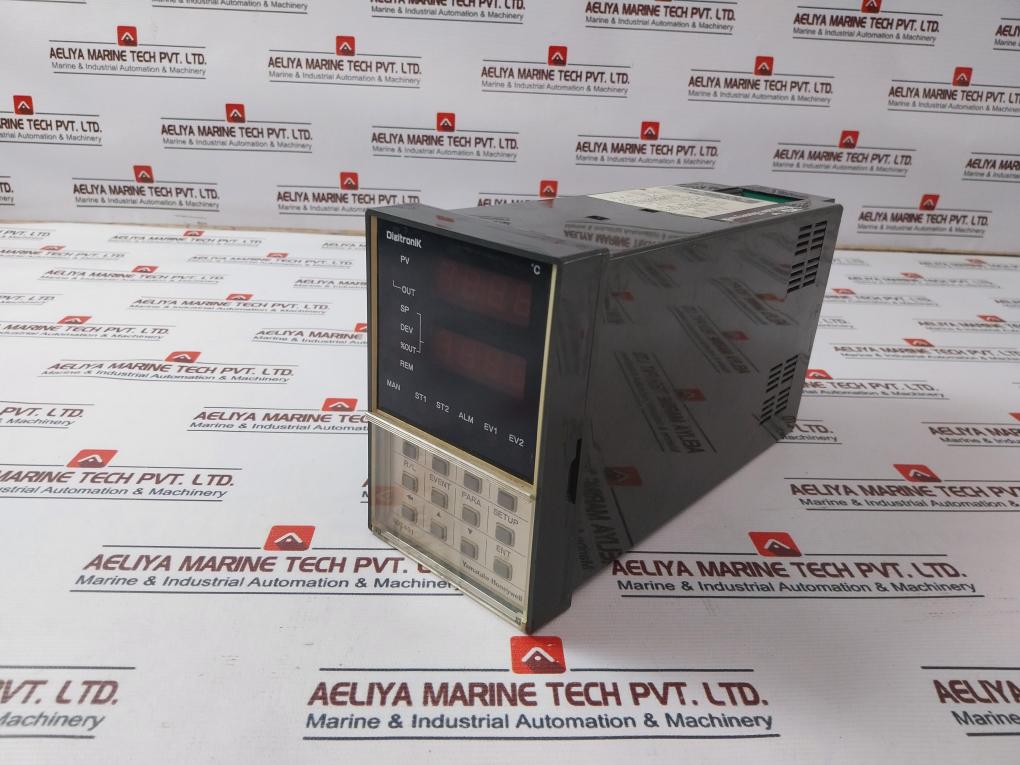 Yamatake-honeywell Sdc401 Digital Indicating Temperature Controller