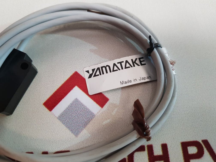 Yamatake Fe5V-tb6 Photoelectric Sensor - Aeliya Marine Tech