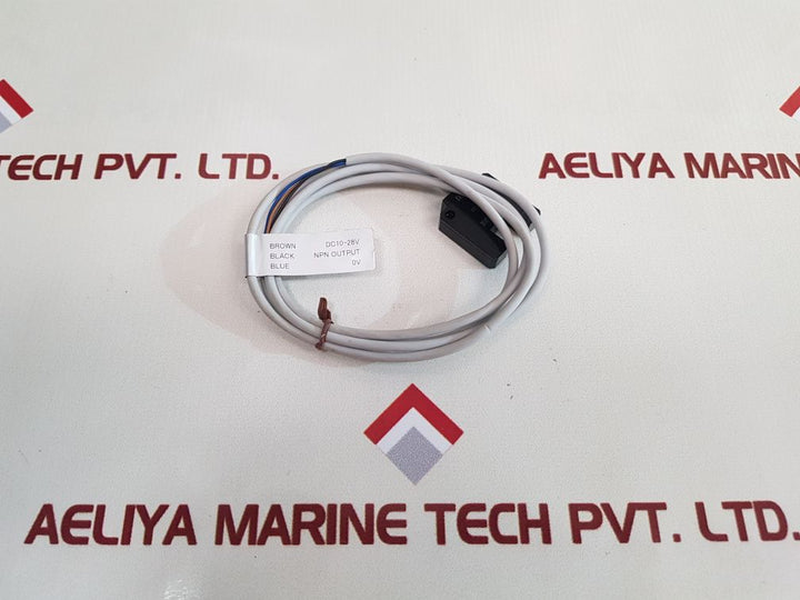 Yamatake Fe5V-tb6 Photoelectric Sensor