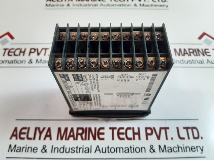 Yokogawa Um330-00 Digital Temperature Indicator 50°C