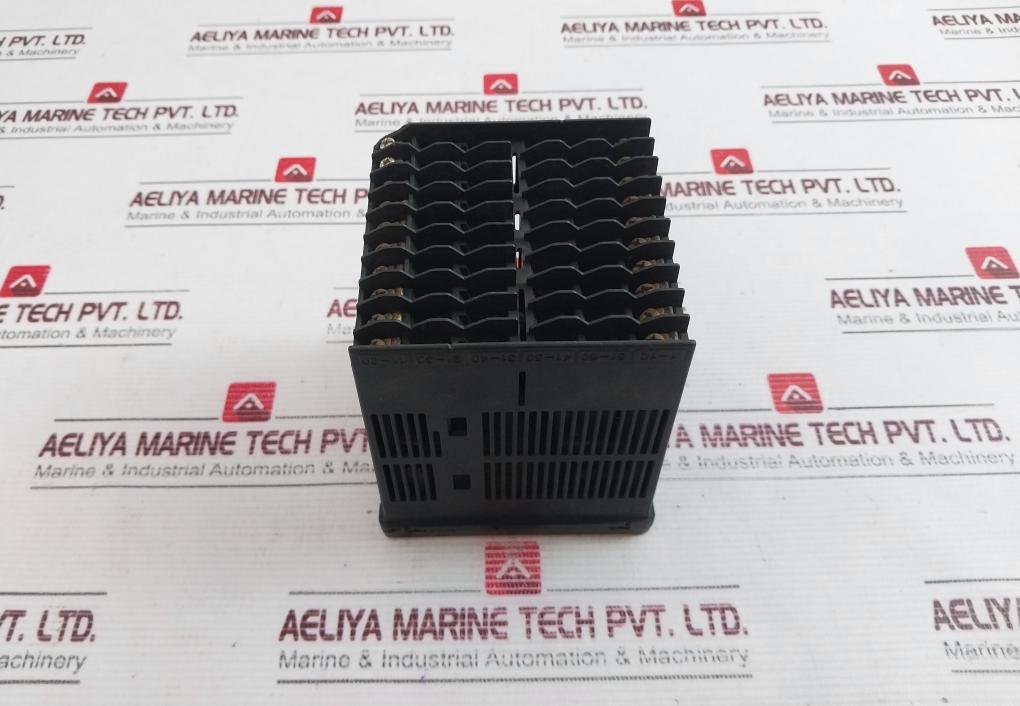 Yokogawa Ut350 Programmable Controller 100-240Vac 50/60Hz