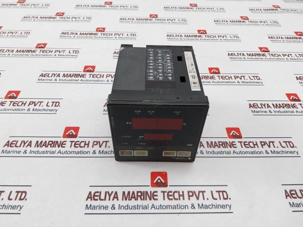 Yokogawa/Johnson Jut Temperature Controller 90-250Vac 50/60Hz