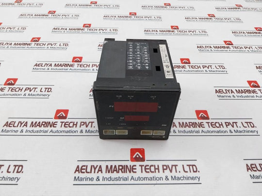 Yokogawa/Johnson Jut Temperature Controller 90-250Vac 50/60Hz