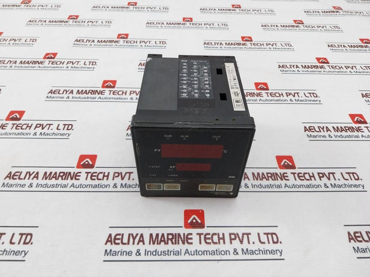 Yokogawa/Johnson Jut Temperature Controller 90-250Vac 50/60Hz