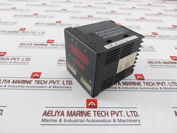 Yokogawa/Johnson Jut Temperature Controller 90-250Vac 50/60Hz