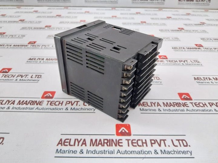 Yokogawa/Johnson Jut Temperature Controller 90-250Vac 50/60Hz