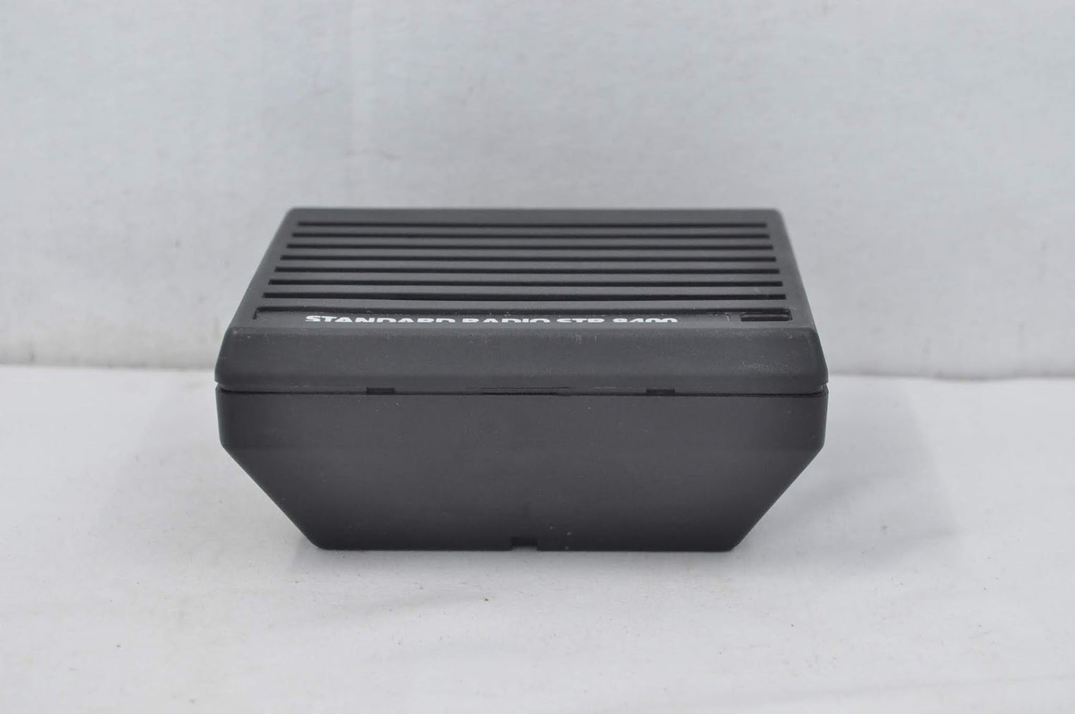 Standard Radio Str 8400