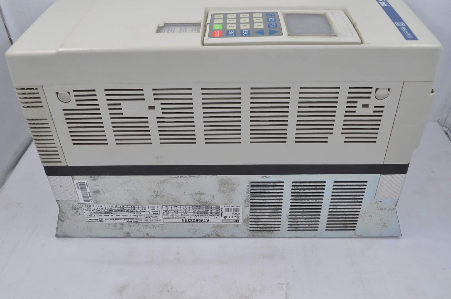 Square-d telemecanique altivar66 atv66d23n4 motor drive