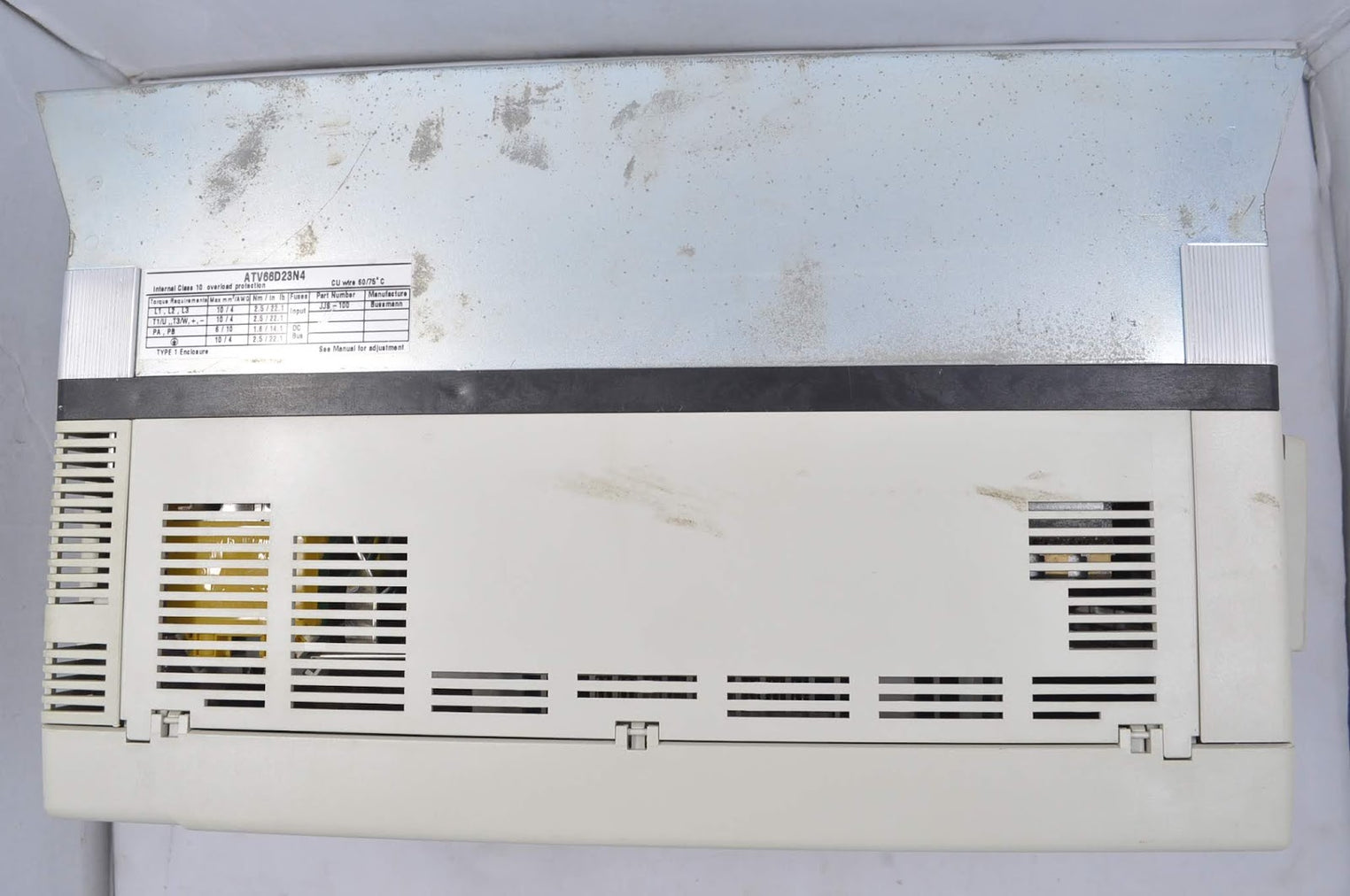 Square-d telemecanique altivar66 atv66d23n4 motor drive