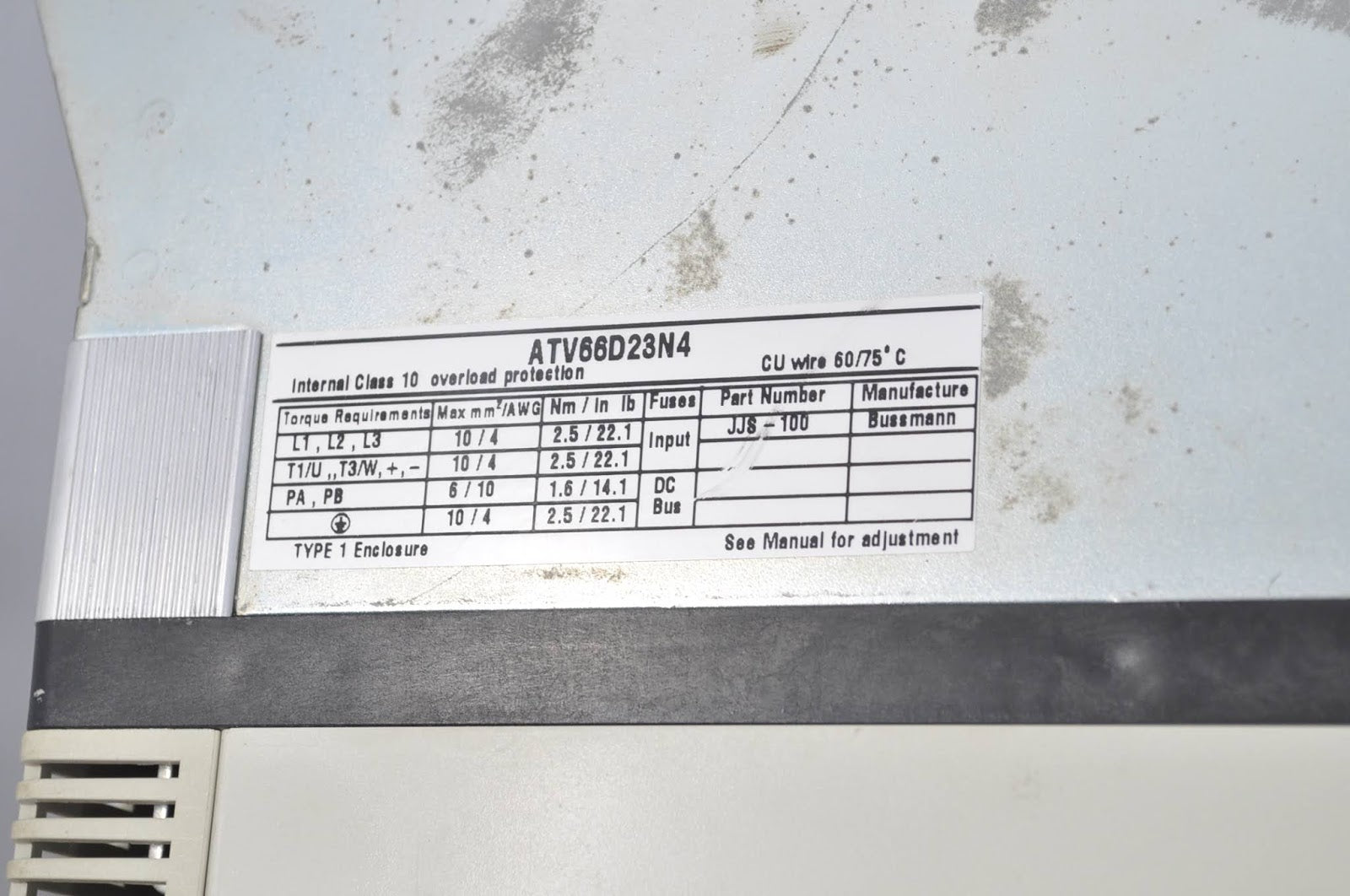 Square-d telemecanique altivar66 atv66d23n4 motor drive