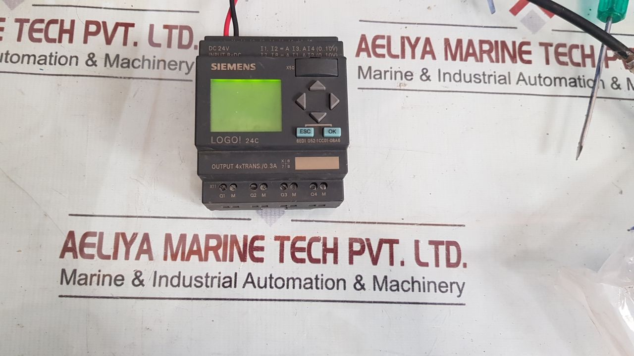 Siemens Logo 24C 6Ed1 052-1Cc01-0Ba6 Logic Module (Display Issue)