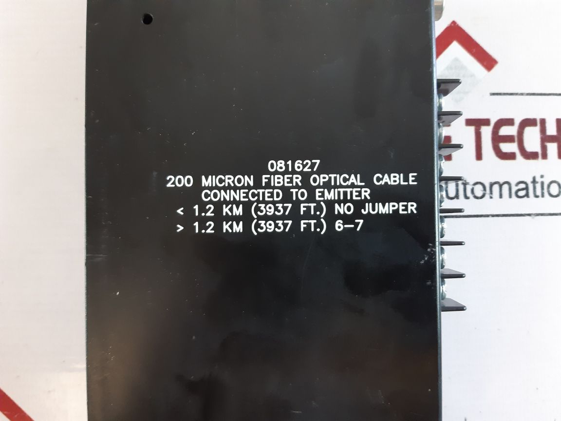 081627 200 Micron Fiber Optical Cable Connected To Emitter