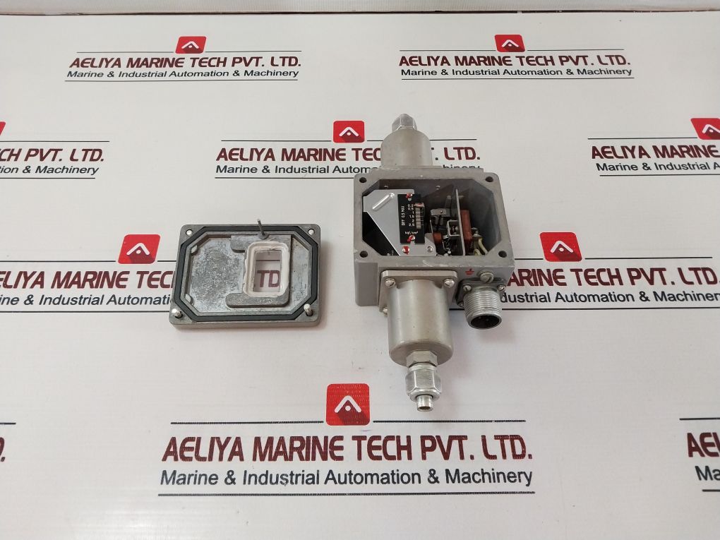 Ркс-1-ом5-01 0,2…2,5 Kgf/Cm2 Differential Pressure Switch Sensor