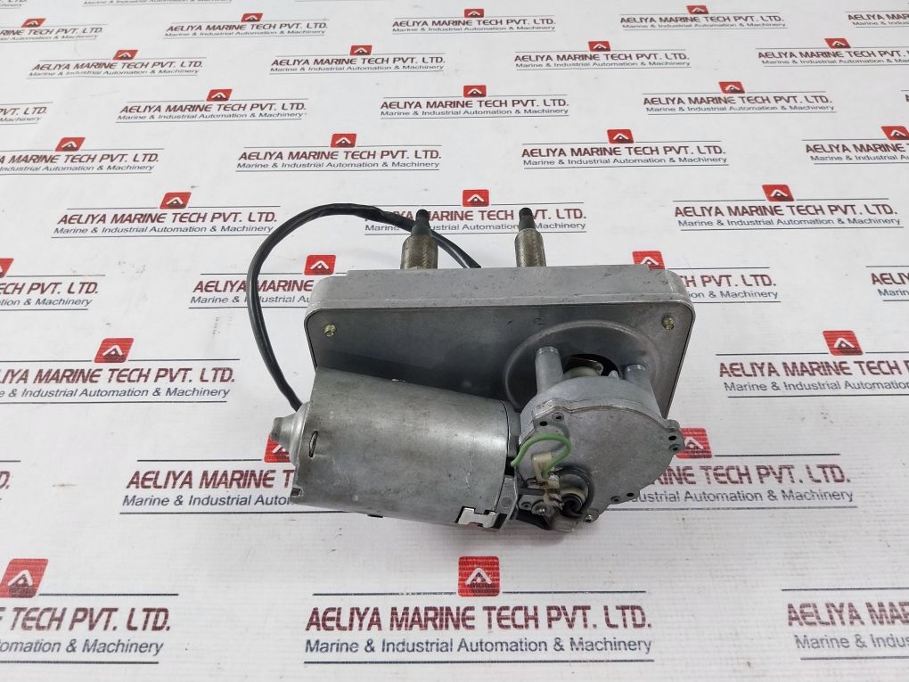 105.318 Wiper Motor