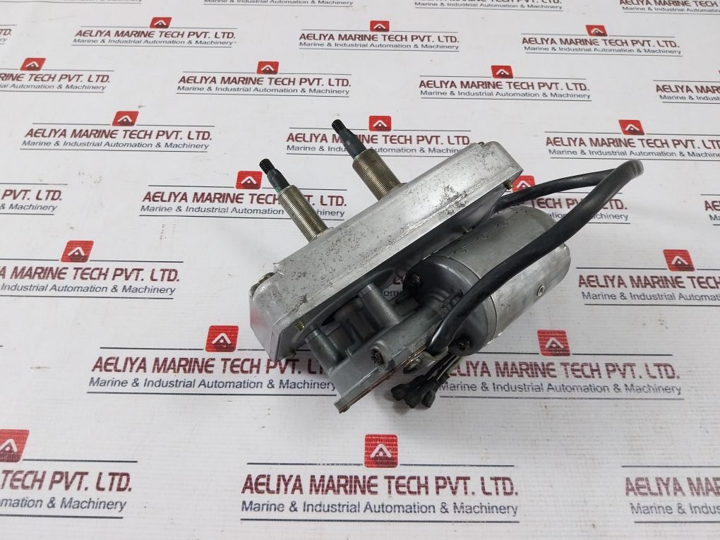 105.318 Wiper Motor