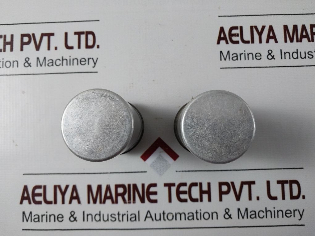 Lot Of 2X 40/70/21 C P1 Capacitor 10 10 µF±5%