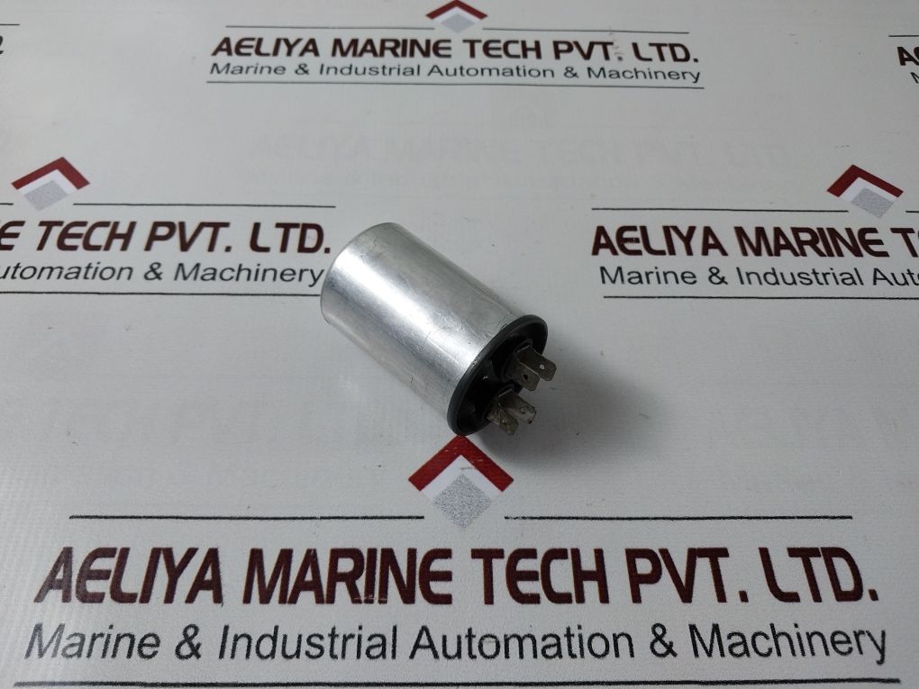 Lot Of 2X 40/70/21 C P1 Capacitor 10 10 µF±5%