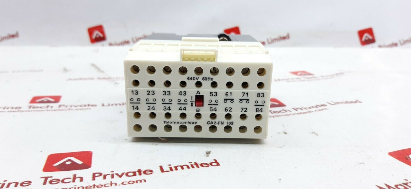 Telemecanique ca2-fn 162 relay 440v 60hz new