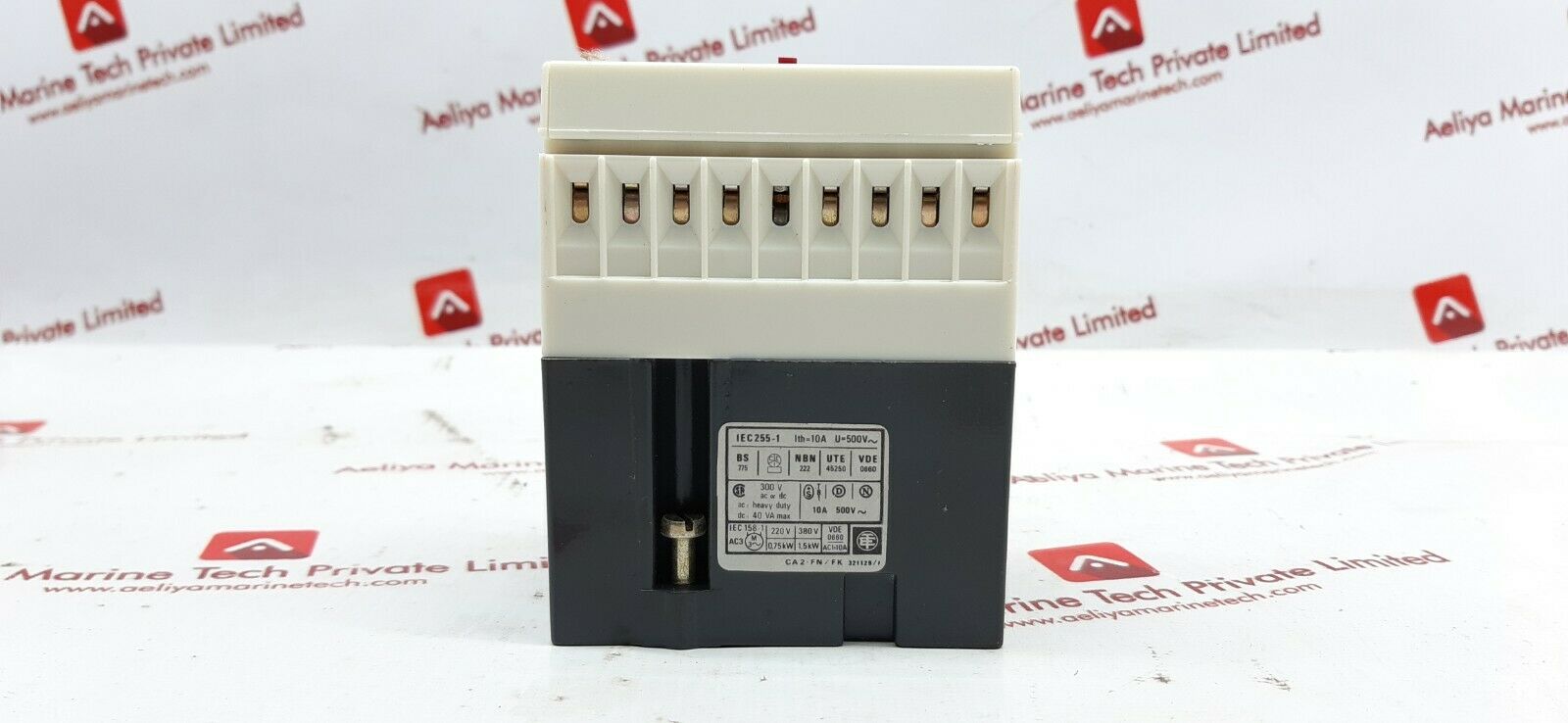 Telemecanique ca2-fn 162 relay 440v 60hz new