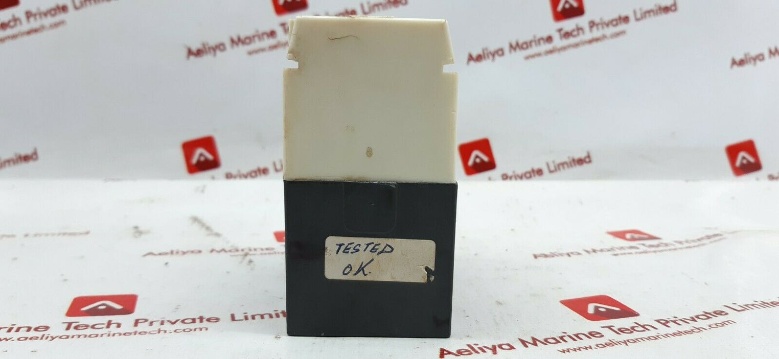 Telemecanique ca2-fn 162 relay 220v 60hz