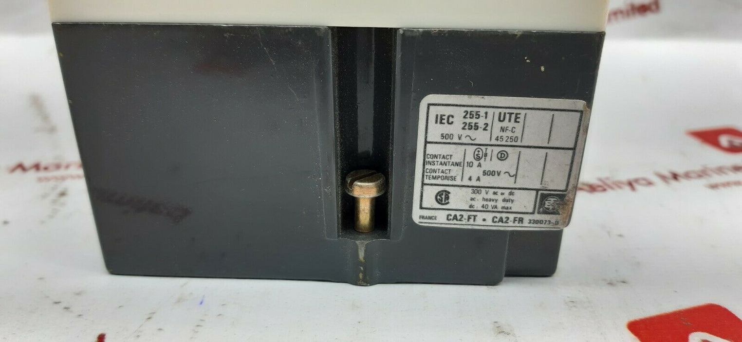 Telemecanique ca2-fr 111 relay 220v 60hz