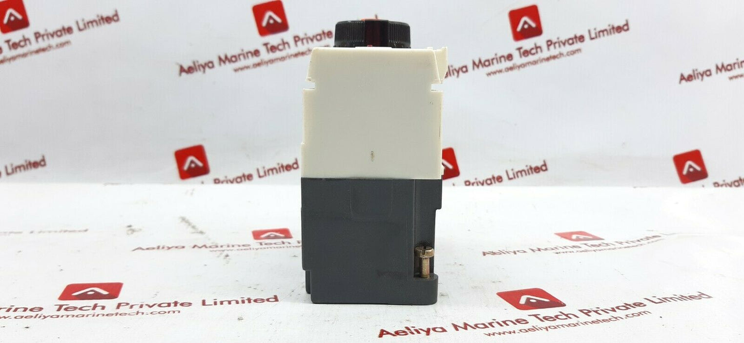 Telemecanique ca2-fr 111 relay 220v 60hz