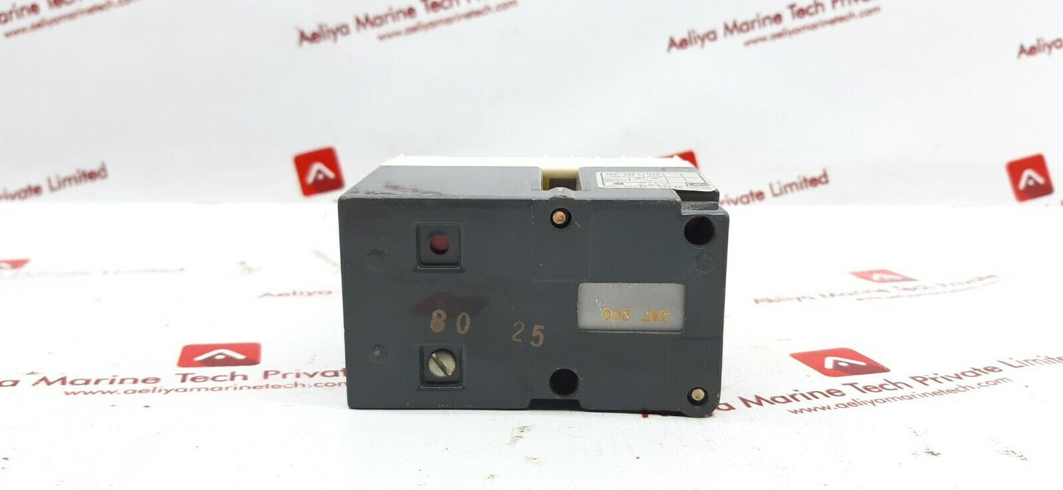 Telemecanique ca2-fr 111 relay 220v 60hz