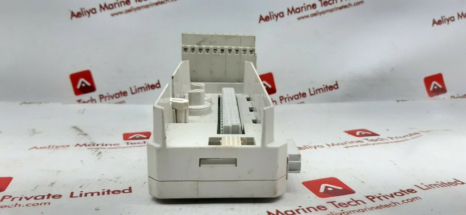 Abb 3bse013230r1 terminal module tu810v1