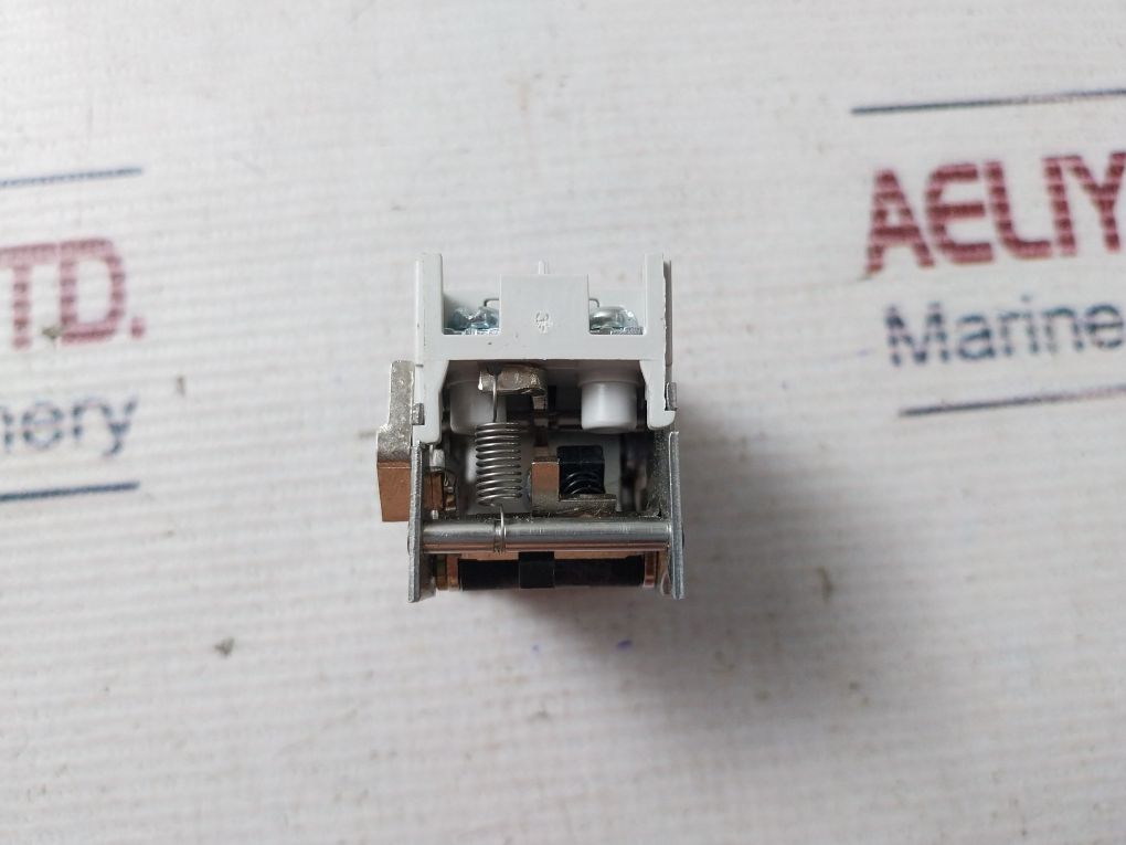 16084 Under Voltage Trip Ac 380~440V